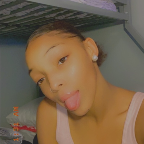 Meet your Posher, Danejah - Picture 1 of 1
